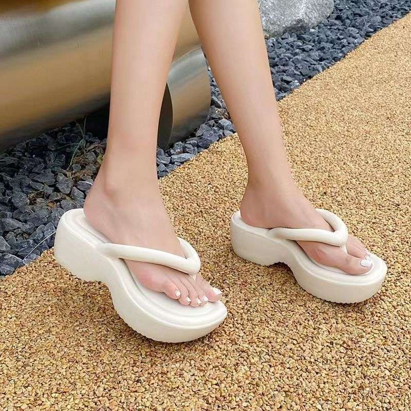 Zhao Silu's Same Style Thick-Soled Flip-Flops for Women's Summer Beach Waterproof Fashionable Women's Sandals and Slippers