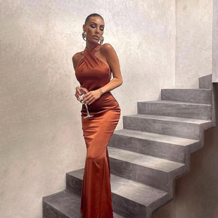 �W���L2025�ļ����R�d�¿��Ըм�ɫ����o��¶���B��ȹŮ���Q���l