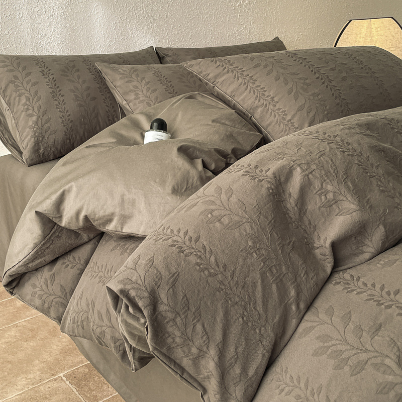 Luz de lujo doble capa de algodón jacquard de tres capas de colchón de alta calidad de cuatro piezas de sábanas de cama de algodón de tres piezas de ropa de cama