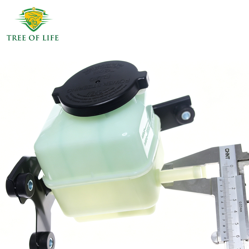 44360-48040 is suitable for the new Toyota Camry power steering oil tank with cover