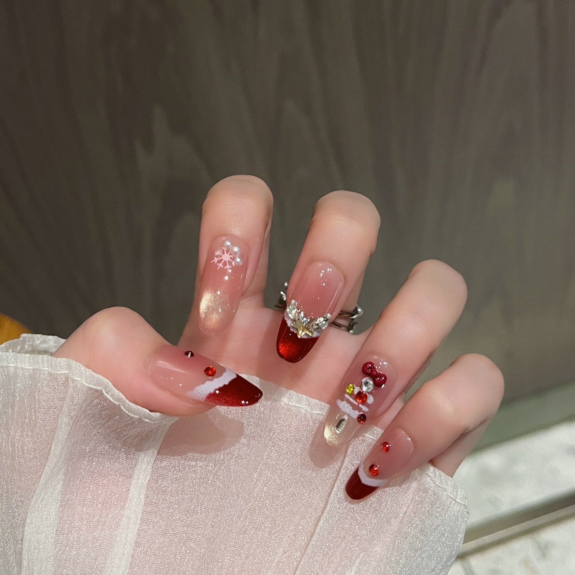 Navidad manicure nuevo rojo francés ojo de gato usar pieza de uñas productos terminados elíptico blanco dulce pieza de uñas falsas