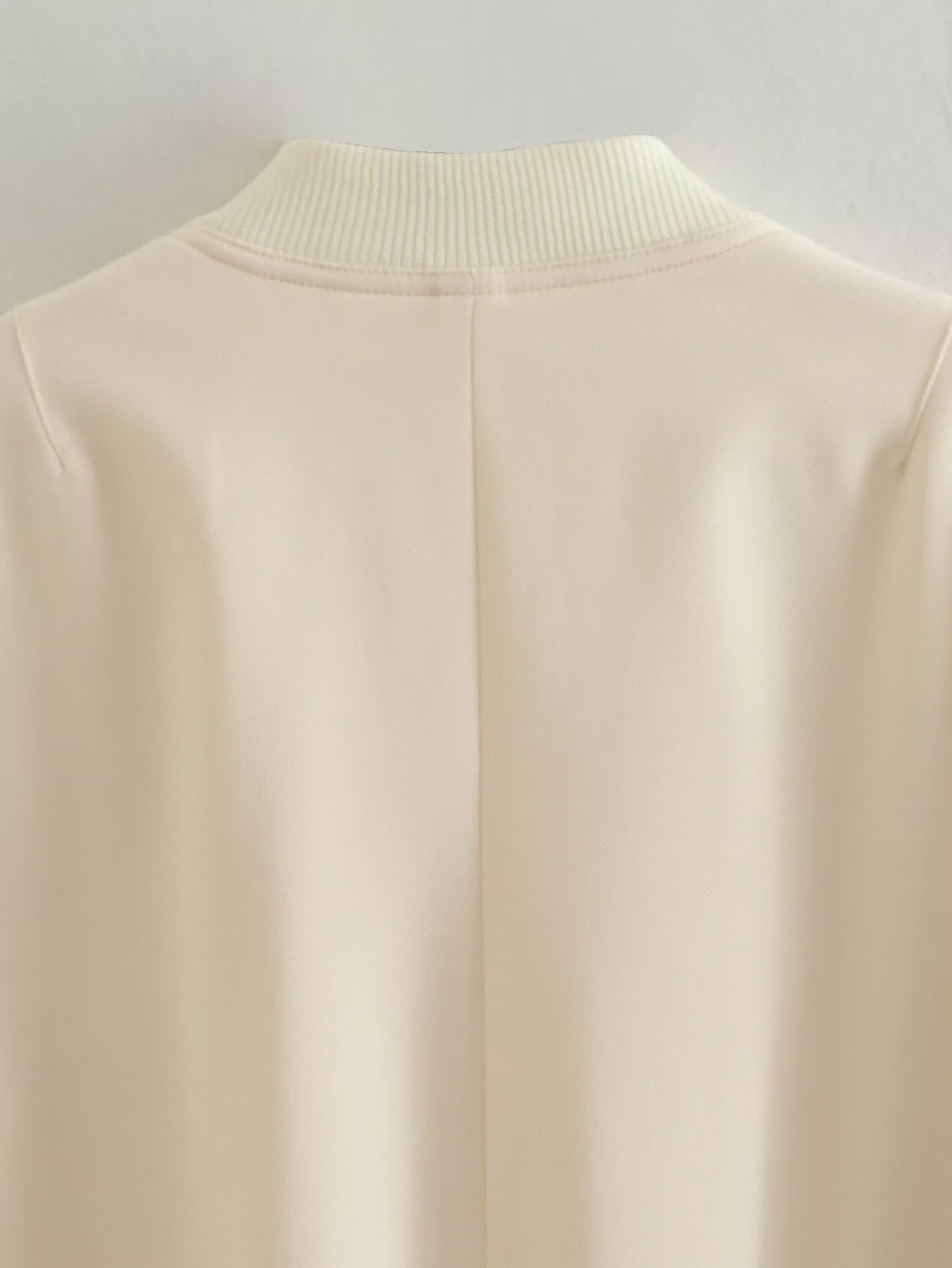 525g Weight Casual Jacket Outerwear Type Long Sleeve Sleeve Length Single Breasted Placket Type Polyester Fabric Type Short Top Length Coat Tops Type Holiday, Daily Occasion Standing Collar Neckline Loose Fit Type Solid Color Pattern Spring, Autumn Season Women's Gender Button Design Streetwear Style Women's Streetwear Solid Color Button Single Breasted Coat Casual Jacket 24