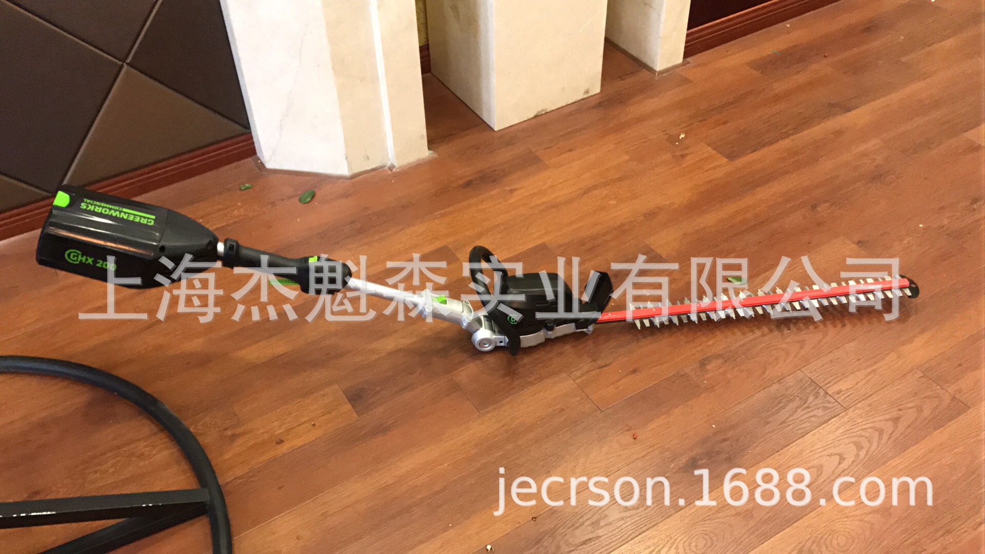 格力博82PHA高枝修剪机82V高空绿篱机加长杆修枝机电动宽带绿篱机