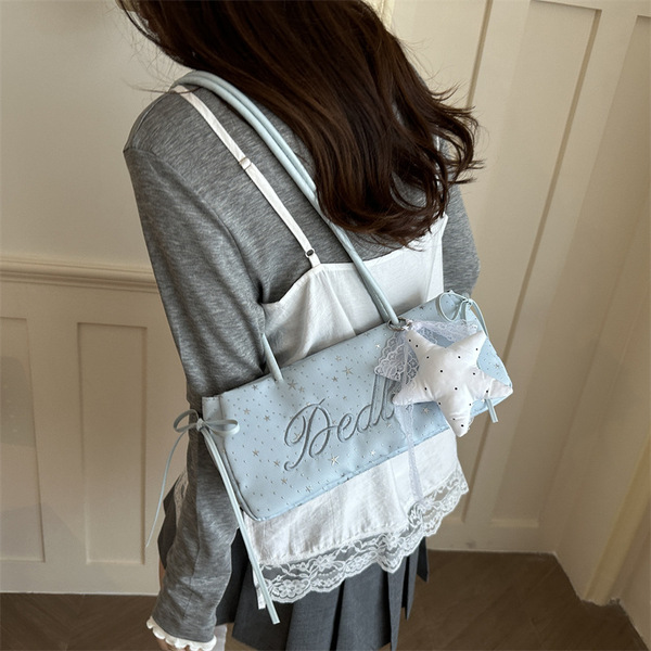 Small design summer trend one-shoulder bag