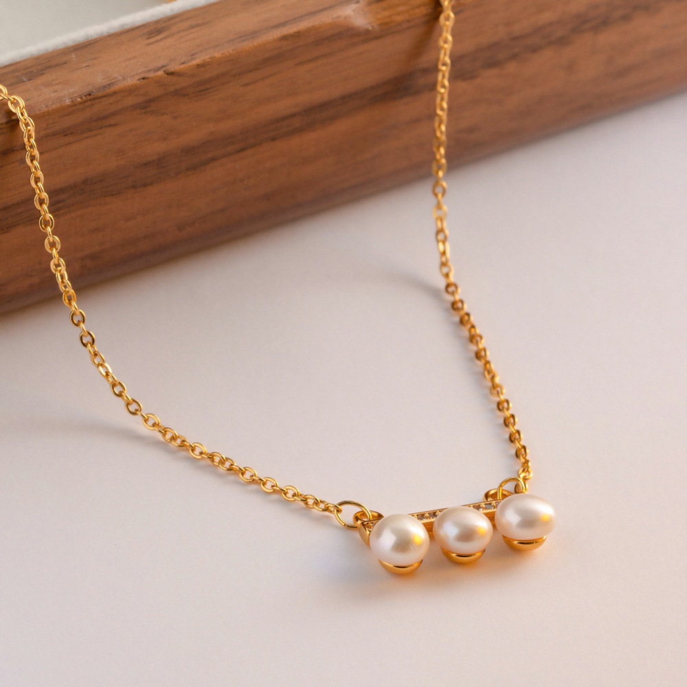 Fashion Round Square Copper Plating Inlay Artificial Diamond Pearl Pendant Necklace 1 Piece