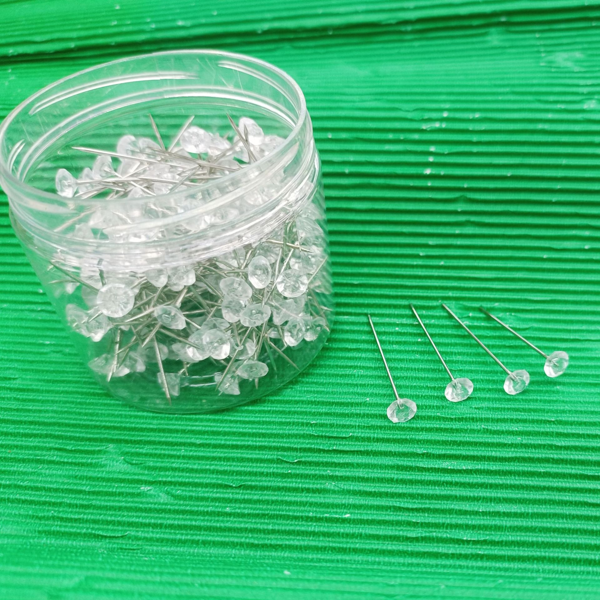 Aguja de diamante de plástico Aguja decorativa transparente Aguja de posicionamiento Material de acero niquelado Aguja nacarada de acrílico Aguja floral