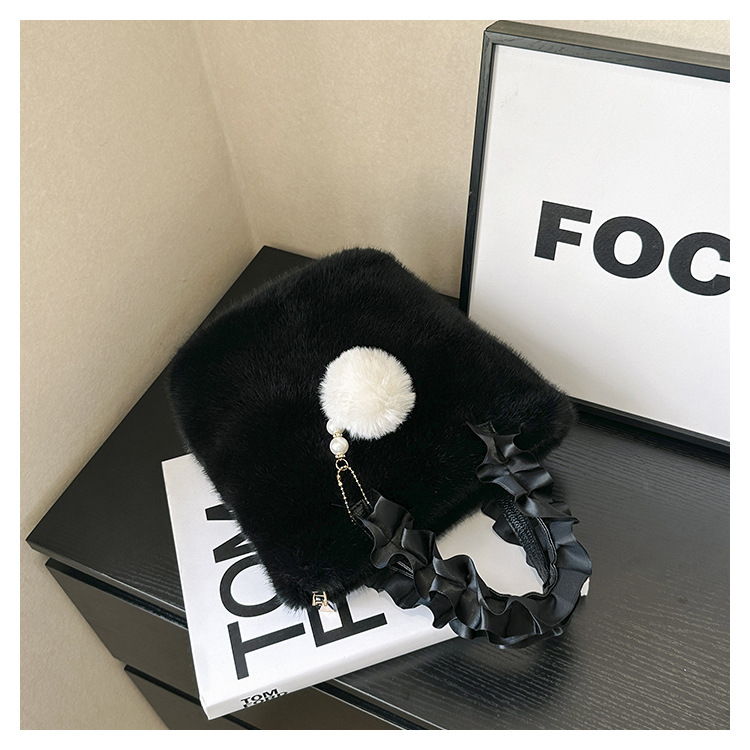 Women's Small Autumn&winter Plush Solid Color Basic Fluff Ball Bucket Zipper Bucket Bag display picture 28