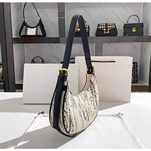 Designer Women's Handbag, Minority Style Crescent Bag,  New Arrival, Versatile Baguette Crossbody Bag, High-end Feel