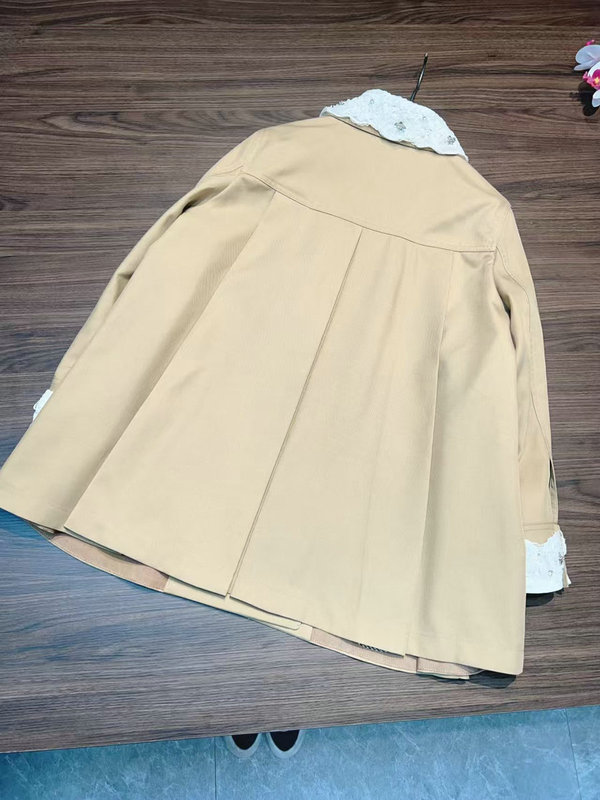 法式富家千金风水钻蕾丝娃娃领风衣女秋季新款宽松外套可拆卸领袖|undefined