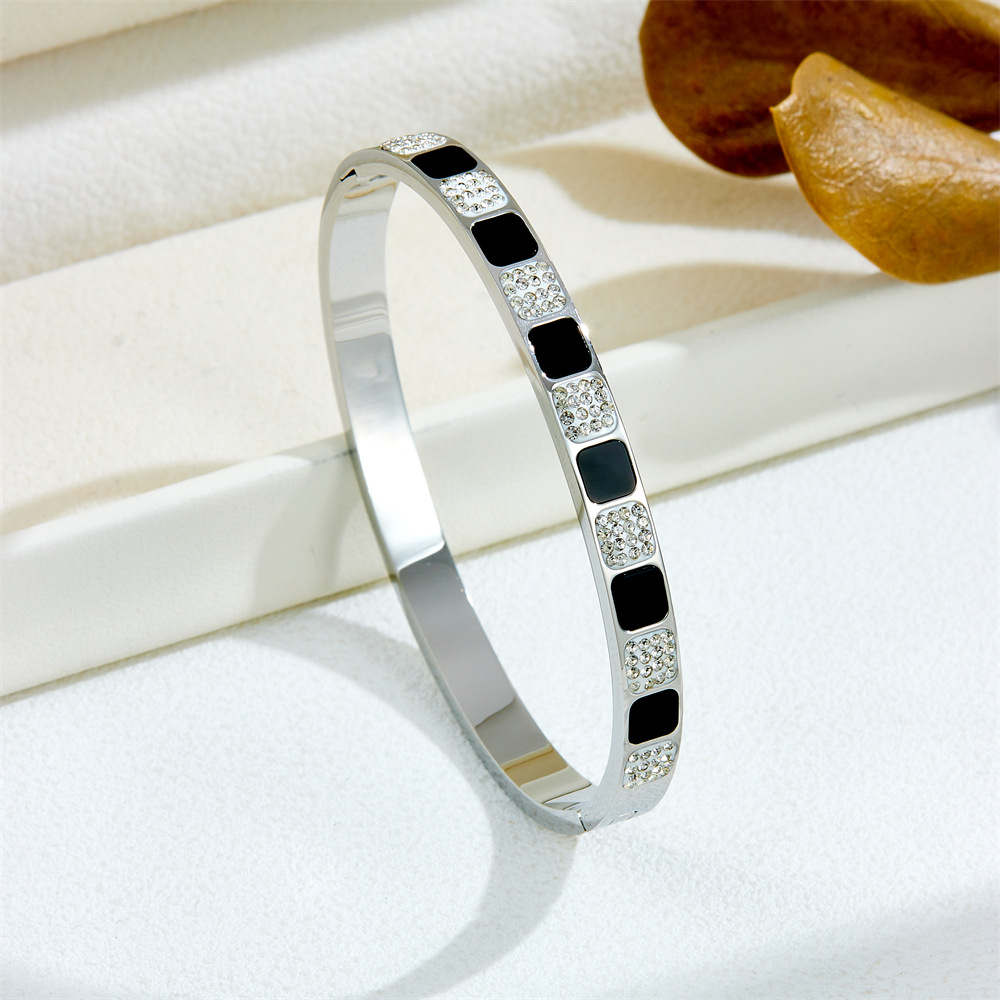 24g Weight Shell, Zircon Inlay Material Bangle Classification Titanium Steel Chain Material 1 Piece Quantity Daily Occasion Titanium Steel Material Geometric Pattern All Seasons Season Women's Gender Plating, Inlay Design Retro Style Retro Geometric Titanium Steel Shell Zircon Bangle In Bulk 3