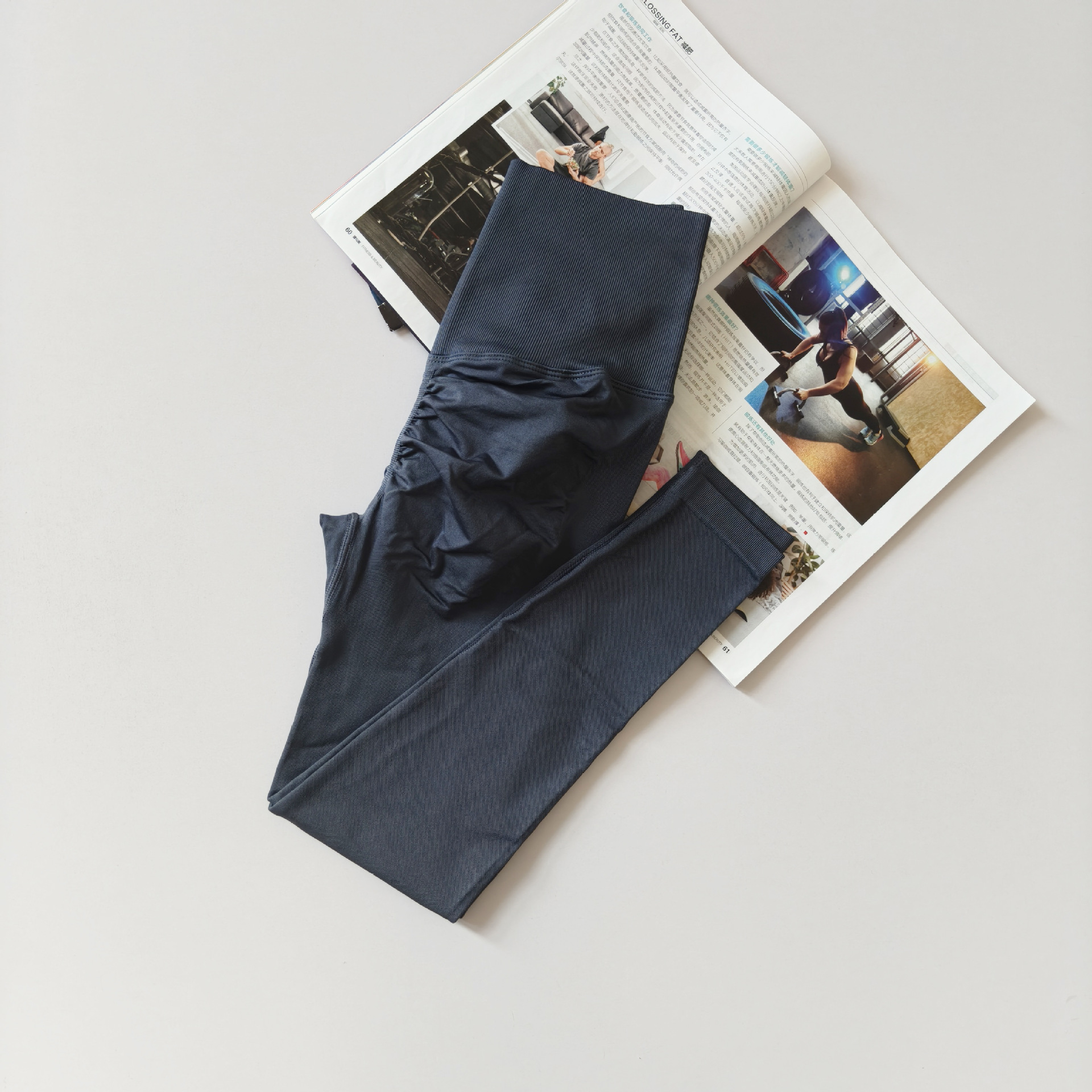 Pantalones de gimnasio sin costura europeos y estadounidenses, cintura alta, abdomen, caderas, pantalones de melocotón para correr, yoga, leggings apretadas