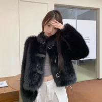 Охрана окружающей среды Шуба зимняя маленькая Новый стиль из искусственного меха лисы модная женская черная с воротником-стойкой Верхняя Мода