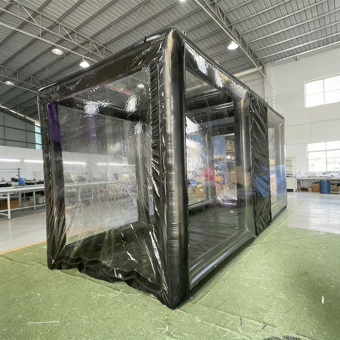 Carpa de estacionamiento inflable al aire libre tipo garaje móvil cubierta de automóviles de exhibición móvil tipo conveniente tienda de aire cerrada a prueba de polvo