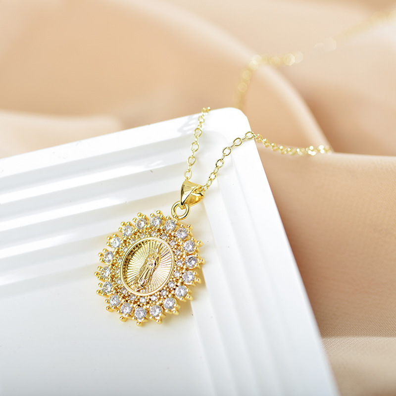 Copper Material Round Pattern Women'S Gender Gold Plated Design Original Design Round Copper Gold Plated Zircon Pendant Necklace 1 Piece