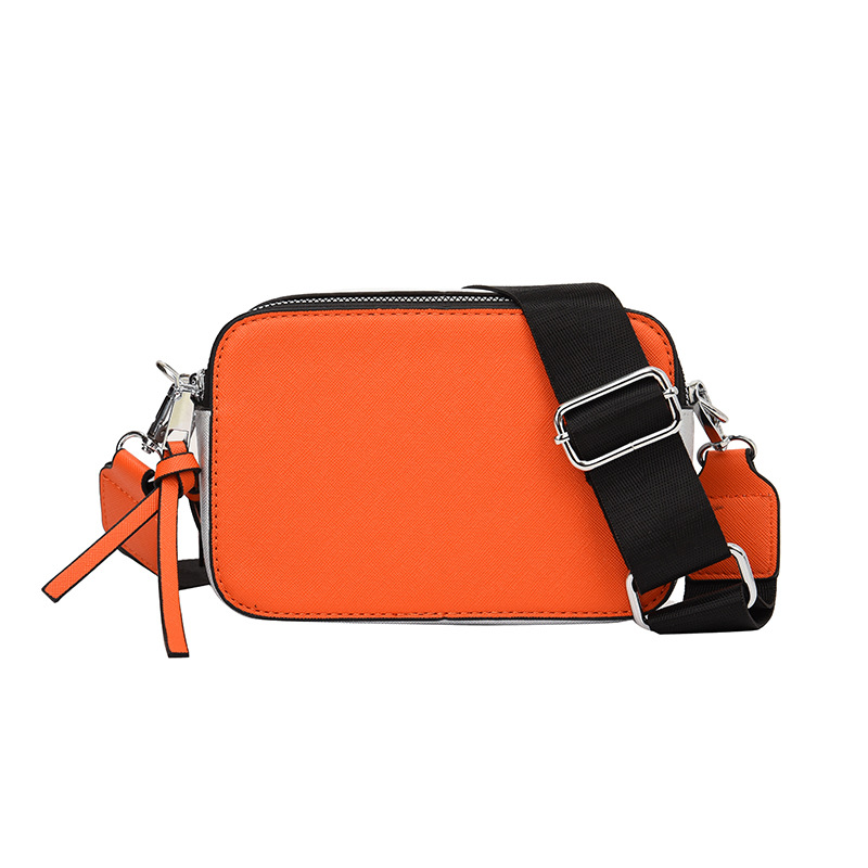 Verano nuevo bolso de bandolera de banda ancha personalizado simple bolso de hombro casual Bolso cuadrado pequeño de color de contraste de moda transfronterizo 2023
