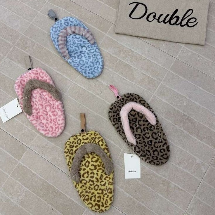 Shuangli Home 2025 New Style Hanging Towel Slippers Korean Style Hand Towel Hanging Bathroom Thickeneded Soft Cute Towel