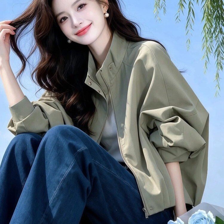Early autumn simple short workwear jacket with stand-up collar, snap buttons, zipper, loose silhouette, casual style women's top Early autumn simple short workwear jacket with stand-up collar, snap buttons, zipper, loose silhouette, casual style women's top