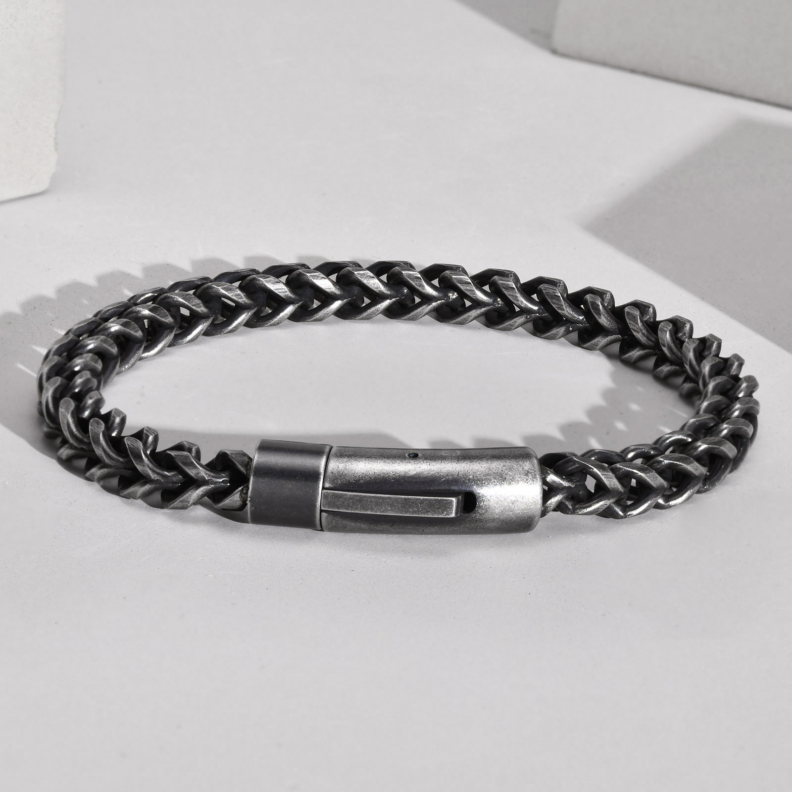 Simple Style Solid Color Stainless Steel Bracelets display picture 2