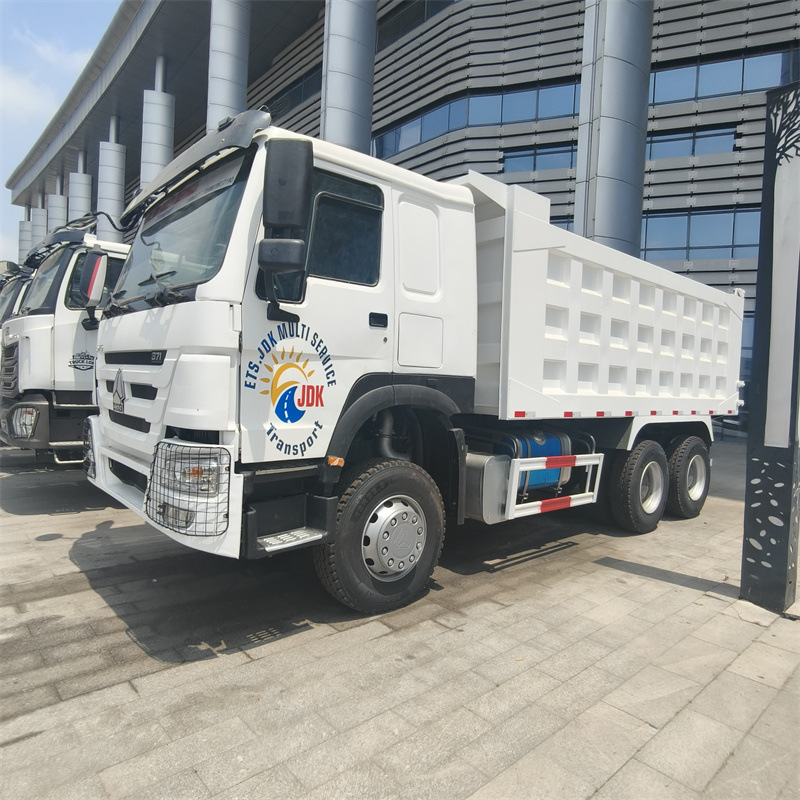 HOWO 371 front four rear eight dump truck cross-border export heavy-duty engineering transport dump truck