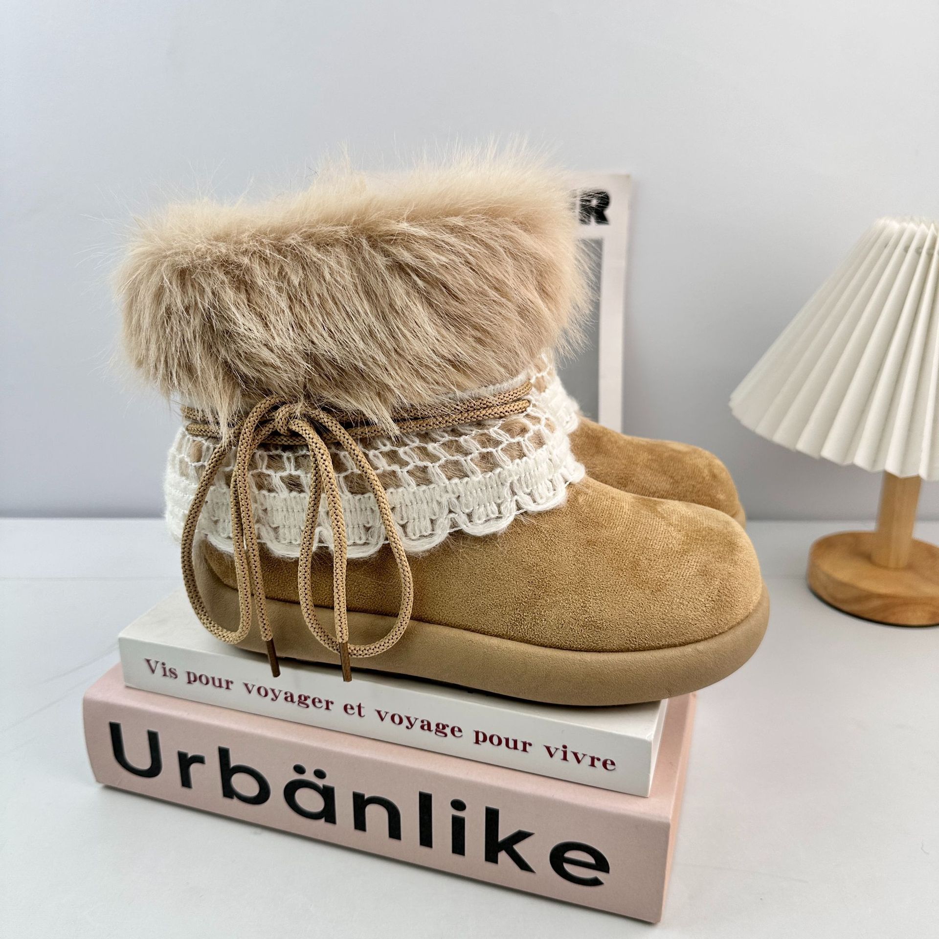 Bota de nieve de moda para mujeres invierno 2025 con suela gruesa de vello, zapatos de algodón caliente en el viento. image 7