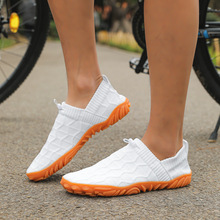 2025跨境47大码外贸户外旅游低帮男鞋男士飞织网面一脚蹬休闲男鞋