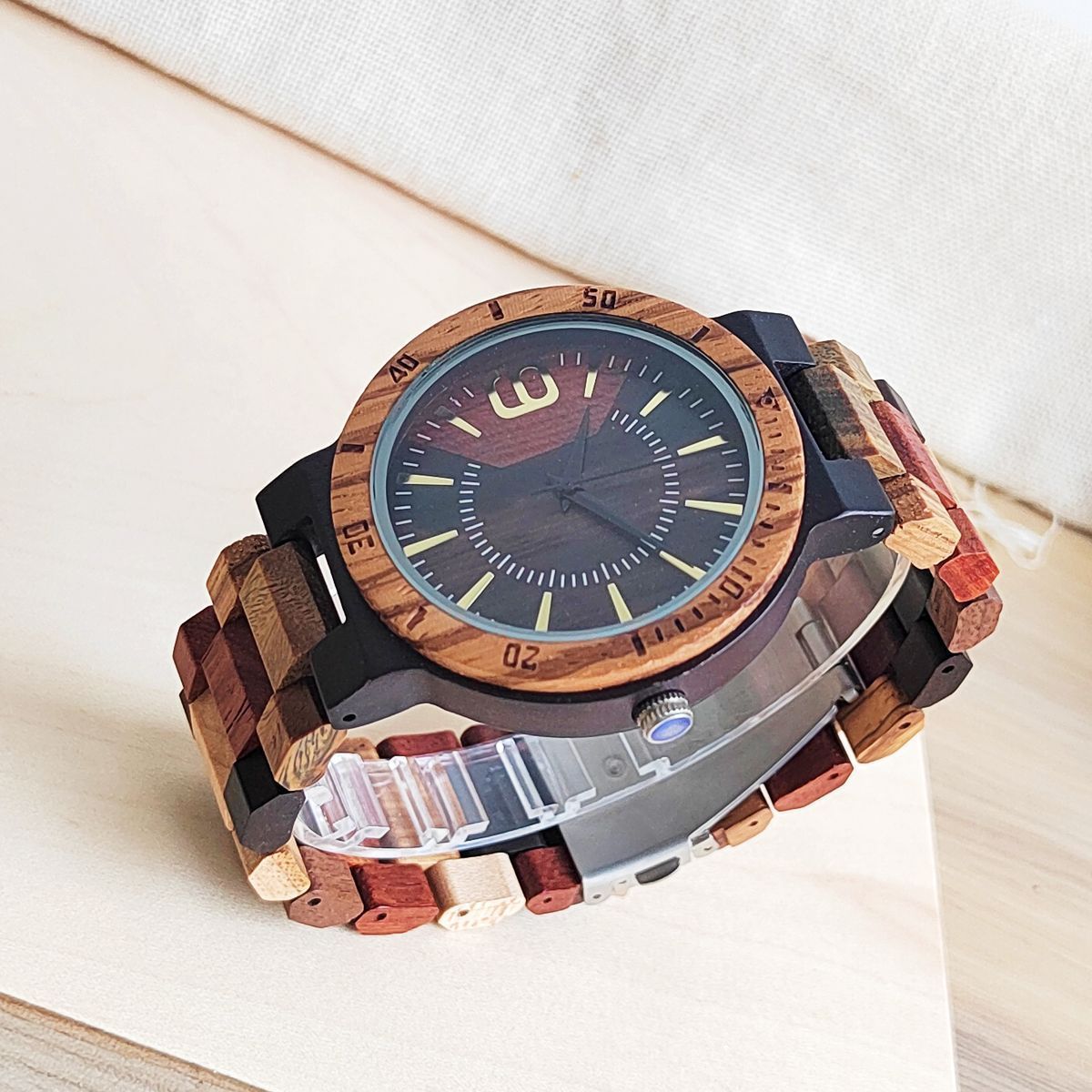 Cross-Border Hot Selling Men's Large Dial Quartz Wood Watch Supports Engraving DIY Niche High-End Street Stall Watch Wholesale
