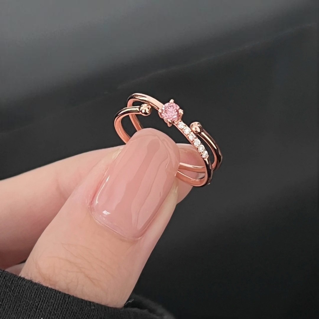 Sparkling Designer Ring For Women, Elegant & Comfortable Accessory_voghion.com