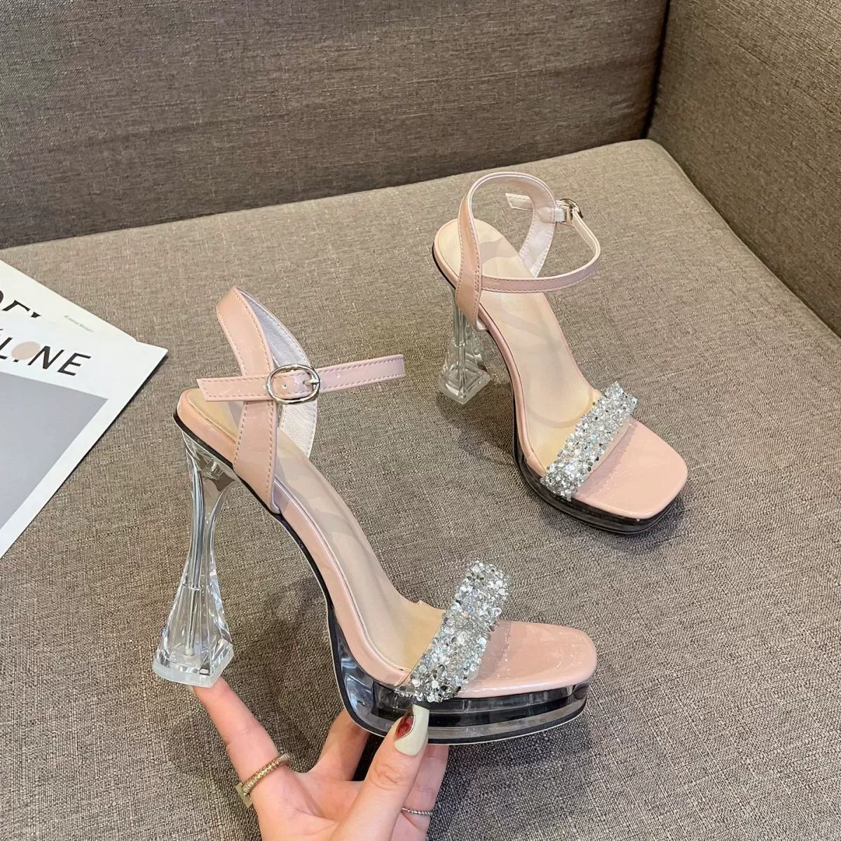 Summer sandals with a strap, city style
