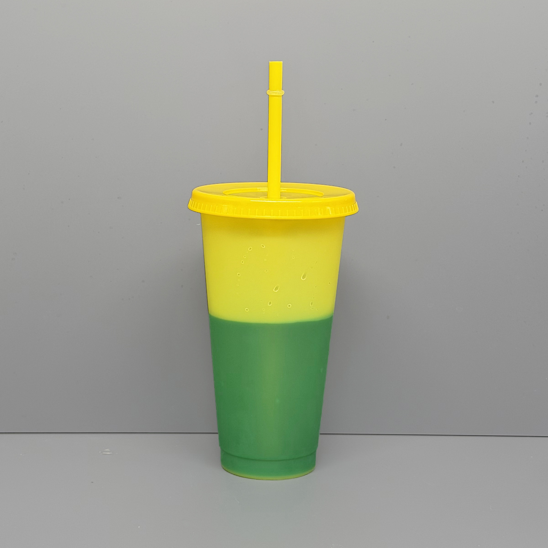 Vaso de 16oz 24oz 710ml sensible a la temperatura que cambia de color, vaso esmerilado de Amazon con tapa y pajita.