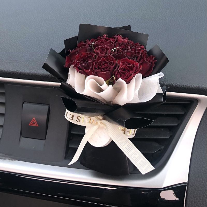 ミニカーローズドライフラワー小さな花束車の空気出口ペンダントアロマセラピー装飾お土産バレンタインデーギフト|undefined