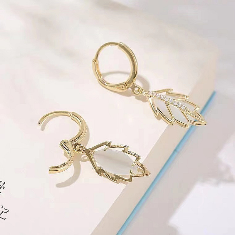2A105 ear button (3)