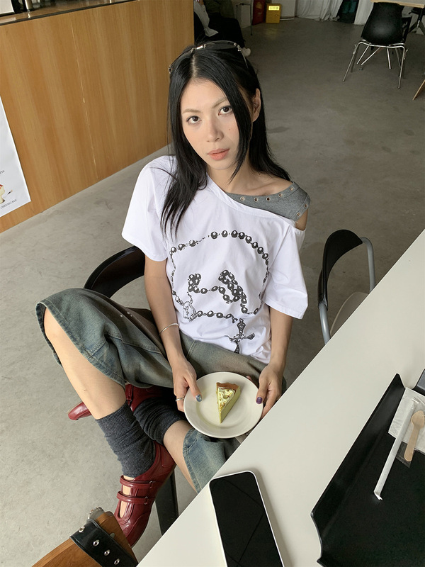 [9hour] 個性的な偽の肩のtシャツの女性2025夏のゆったりとした百合は色の上着の女性m 11328にぶつかります。|undefined