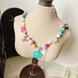 胸针;发夹;手链