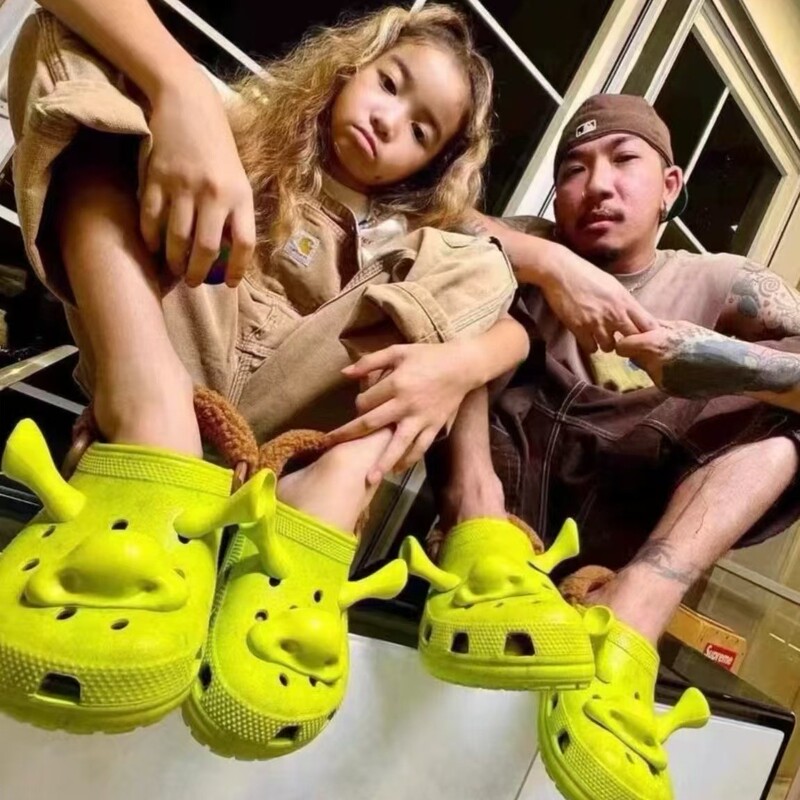Croc Shoes Shrek Star Outdoor Shoes Non-Slip Fashion Plaid Trendy 2025 New Style for Men and Women