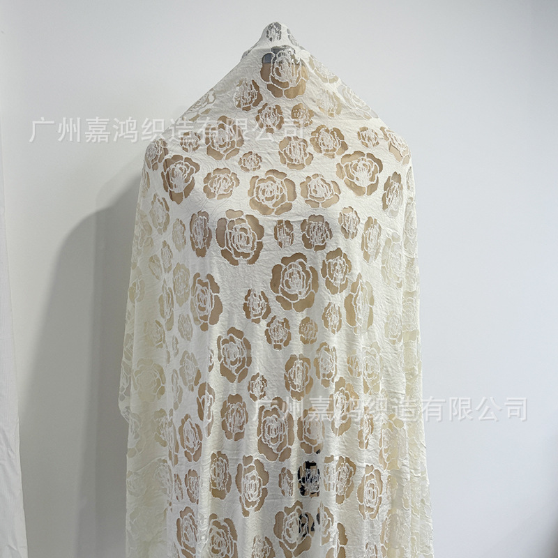 Primavera y verano agujeros jacquard tela de punto tulle suave falda abrigo cardigan tela de moda casual de mujer