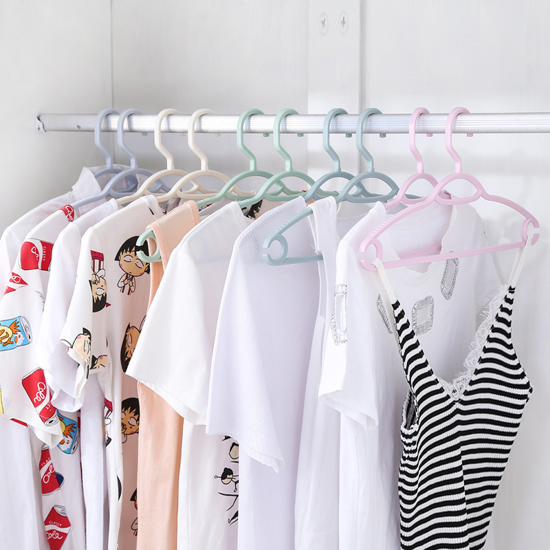 ヨーロッパスタイルの衣類ハンガー家庭用プラスチック衣類ラック子供服乾燥ラック滑り止め衣類ラック卸売|undefined