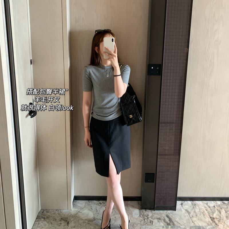072704 夏设计感针织短袖t恤女2025夏季修身显瘦气质百搭纯色上衣|undefined