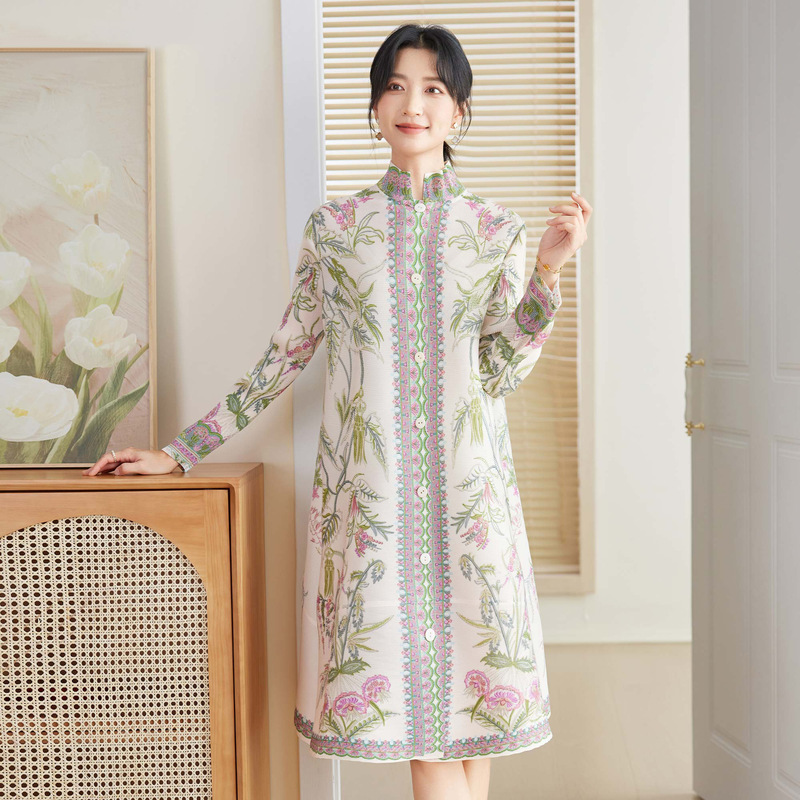 Elegant Mom Dress Early Autumn 2026 New Miyake High-End Plus Size Printed Age-Reducing Stylish Pleated Shirt Dress