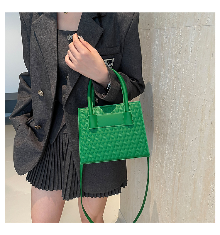 Leisure for women 2024 new item, niche simple diamond grid handbag, fashionable and popular single shoulder crossbody_voghion.com