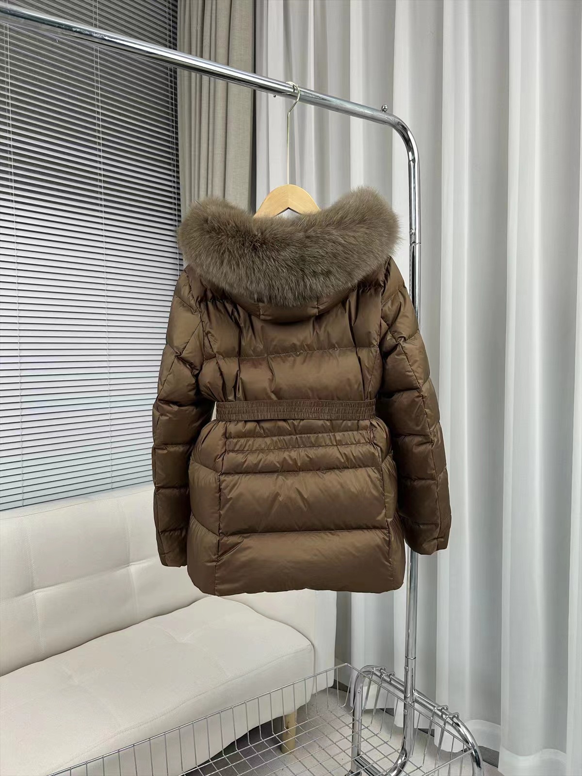 Autumn Winter New European Style Waist Slimming 90 White Duck Fox Fur Collar Down Jacket Women Short Trendy Coat_voghion.com