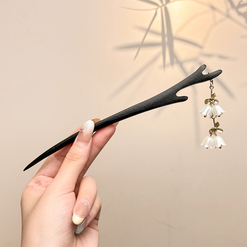 Nueva horquilla china 2025 nuevo estilo estilo antiguo horquilla mujer falda de cara de caballo de alta calidad estilo nacional horquilla de madera paso a paso horquilla tocado