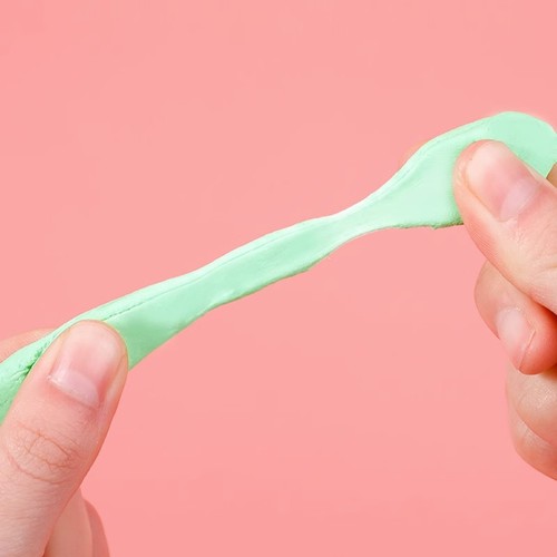 The Creepy Bear Flexible Rubber Plastic Box Can Pull and Change Colors Pigment Pencils for Art Students and Artists