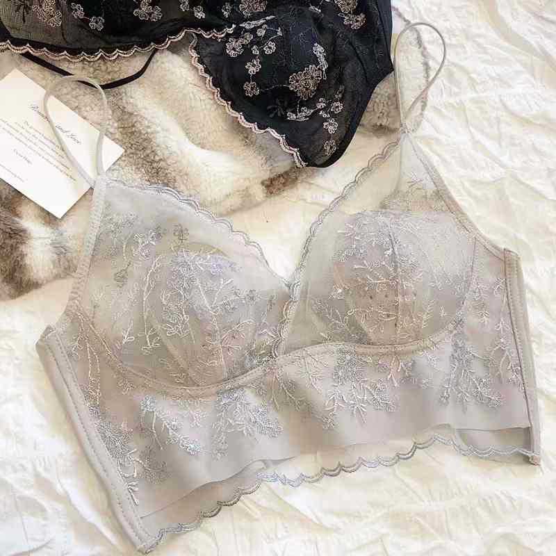 Venta directa de fábrica Comercio electrónico transfronterizo Sudeste de Asia Vietnam Tailandia Ladies Sin costuras Lace Conejo Ear Cup Recolección de sujetador lateral