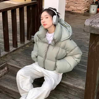 2023年反季新款羽绒服女冬季短款韩版设计感连帽加厚小个子面包服