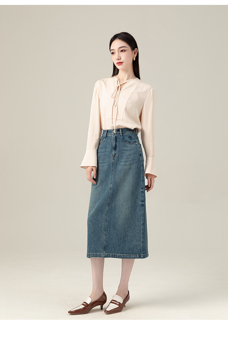 Chân váy denim Lyocell nữ xẻ tà sau, cạp cao ôm dáng dáng thẳng — Màu xanh lam chi tiết 24