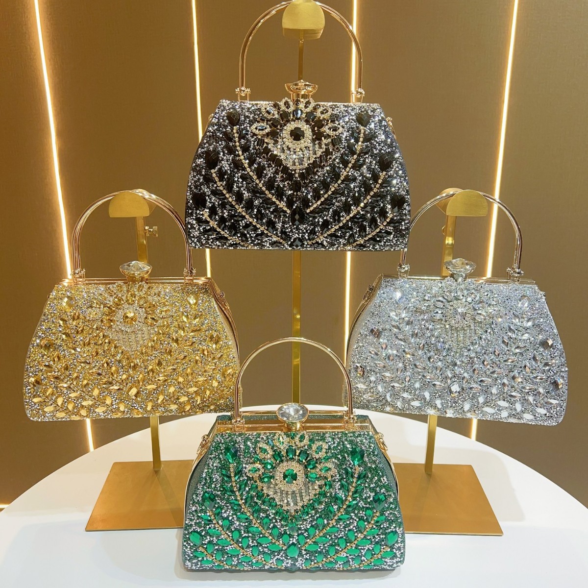 Nuova borsa da donna transfrontaliera, borsa a mano, borsa Qipao, borsa da donna di grande capacità, sensazione di alta qualità, borsa da banchetto leggera e di lusso_voghion.com