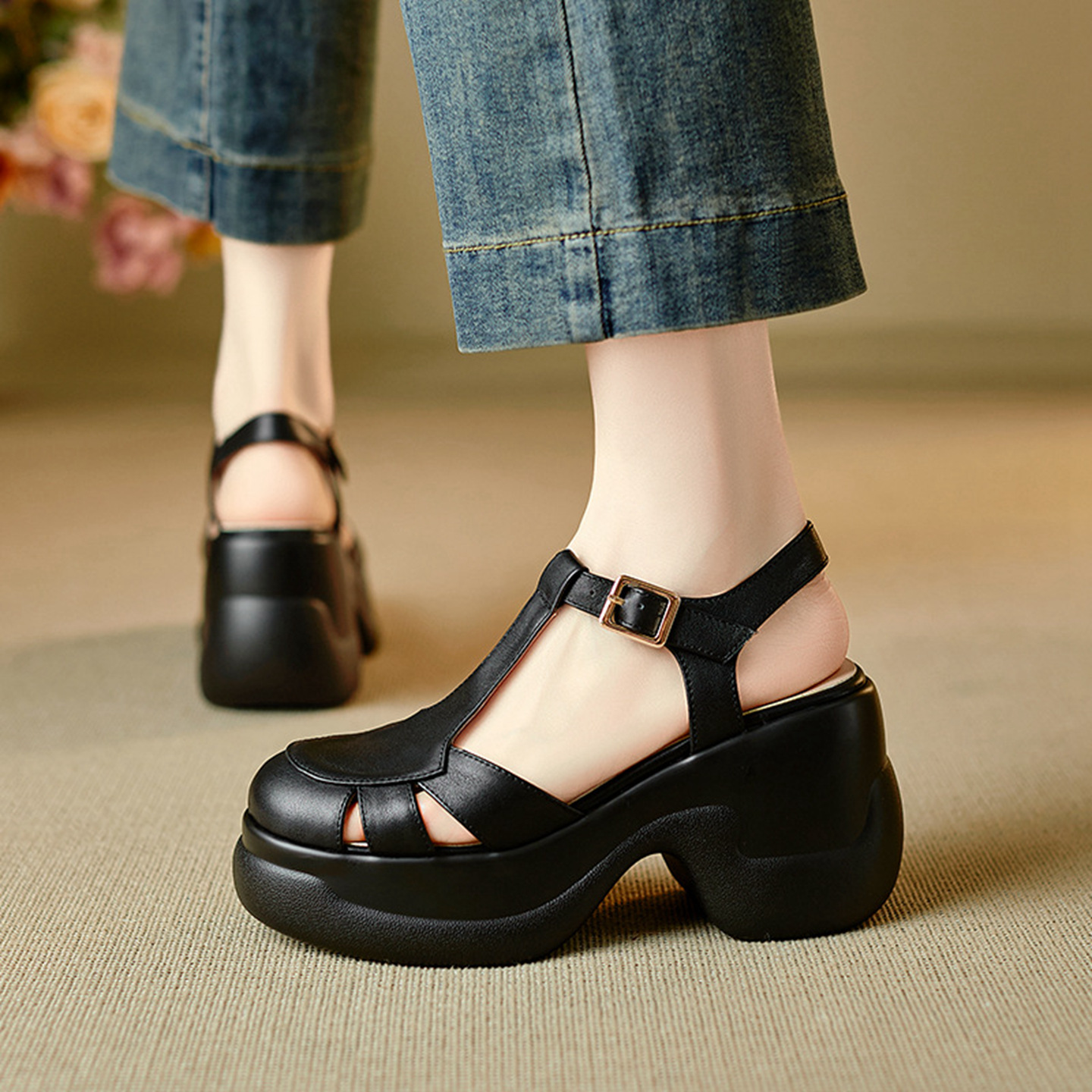 Sandal nữ quai chữ T đế xốp dày phong cách La Mã — đen