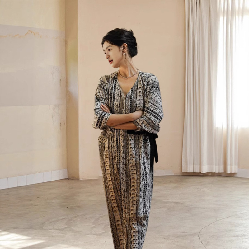 2026 Artistic Printed Beautiful Dress with a Sense of Design, Cotton Printed Dress, V-Neck Loose Long Dress with Waist Cinching, 2025 Summer