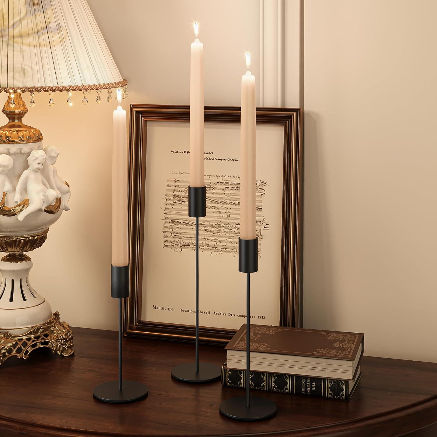 Cena romántica a la luz de velas nórdica candelabros de oro forjado decoración ornamentos ceremonia de boda fotos props atmósfera