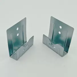 钮扣;家具五金;其他钳类工具